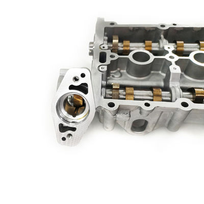 04E103475AR OE Cobertura de cabeça de motor prateada Compatível com Toyota Camry